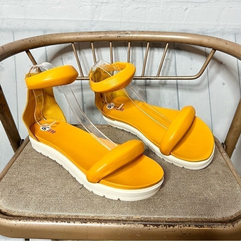 Maeve Yellow Puffy Leather Platform Ankle Strap Sandals Size 40 New Bright Fun